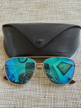 Men's Gold Frame Sunglasses with Blue-Green Mirror Lenses